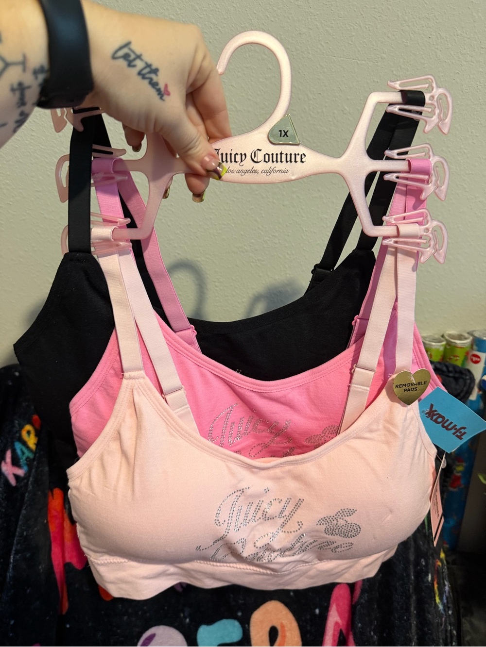 Juicy Couture 3-Pack Seamless Crop Bras - Black, Pink, Light Pink